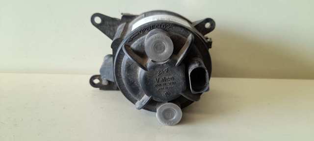8D0941700B Faro antiniebla derecho  comprar en Pontevedra