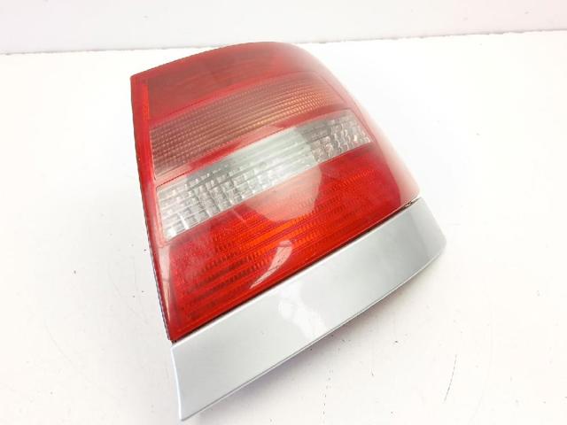 8D0945096G VAG Piloto trasero derecho  comprar en Oviedo