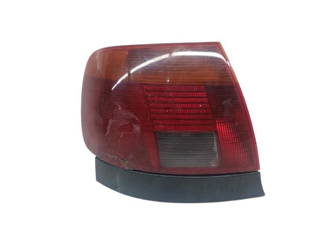 8D0945111A Piloto trasero izquierdo  comprar en Reus