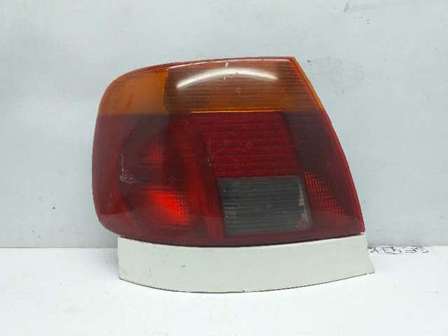 8D0945111A VAG Piloto trasero izquierdo  en stock Córdoba