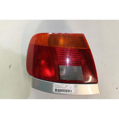 8D0945111A VAG Piloto trasero izquierdo comprar Bilbao