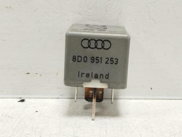 8D0951253 Relé ventilador comprar Sevilla