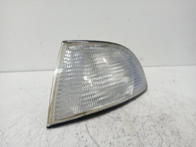 8D0953049 Intermitente izquierdo  en stock Sabadell