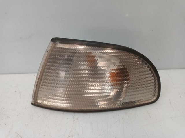 8D0953049A Intermitente izquierdo  en stock Sabadell