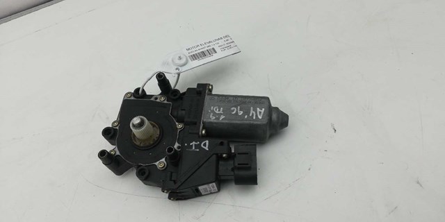 Motor eléctrico, elevalunas, puerta delantera izquierda 8D0959801D VAG