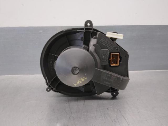8D1819021B VAG Motor del ventilador del calefactor  comprar en Oviedo
