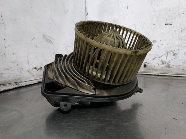8D1820021 VAG Ventilador habitáculo  en stock Córdoba