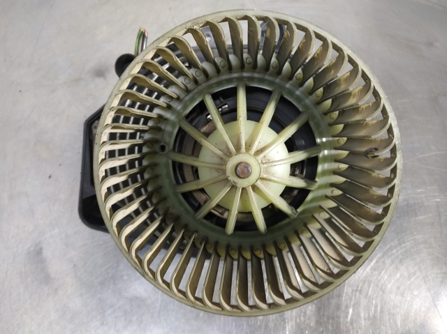 8D1820021 Motor del ventilador del calefactor  comprar en Reus