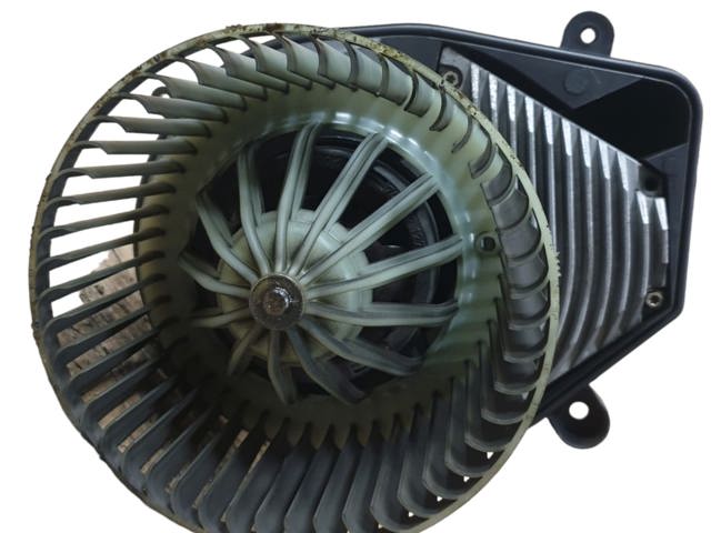 8D1820021 VAG Motor del ventilador del calefactor  disponible Ourense