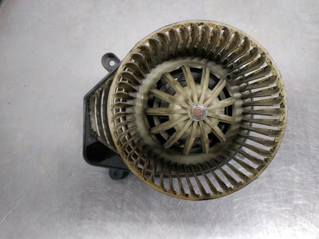 8D1820021 VAG Ventilador habitáculo comprar Bilbao