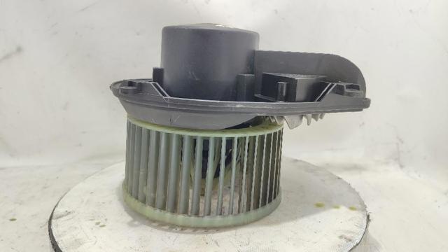 8D1820021 Motor del ventilador del calefactor  disponible Utrera