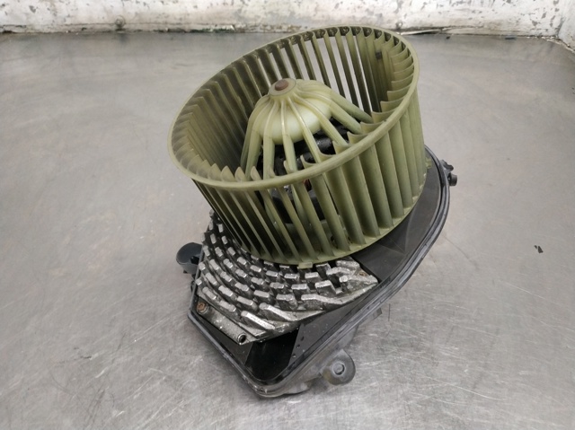 8D1820021 Motor del ventilador del calefactor  comprar en Reus