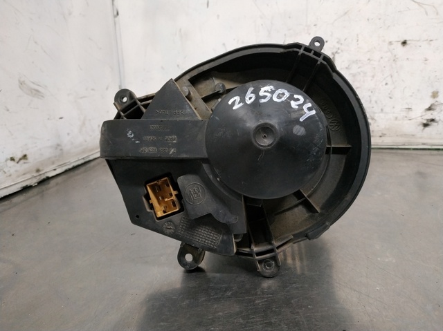 VAG 8D1820021 Ventilador habitáculo  en stock Terrassa