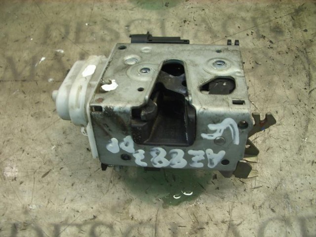 8D1837016F VAG