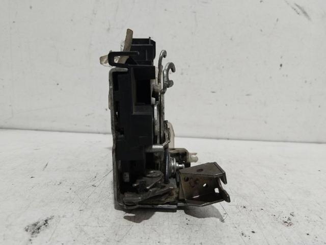 8D1837016F VAG Cerradura de puerta delantera derecha  comprar en Jaén