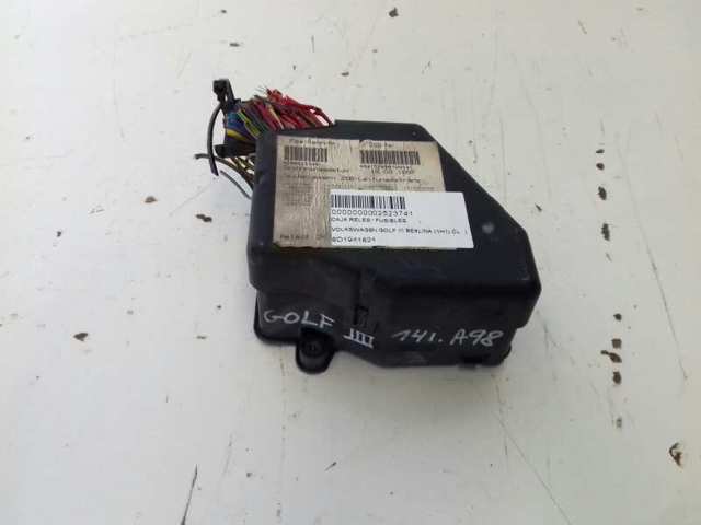 8D1941824 VAG Caja de fusibles  comprar en Lleida