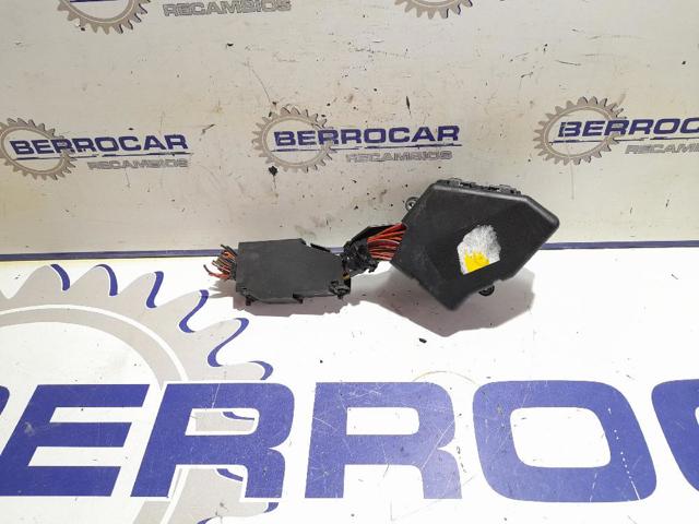 Caja reles Audi A8  (4E2, 4E8)