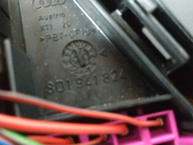 Caja de relés y fusibles Audi A4  (2004-2008)
