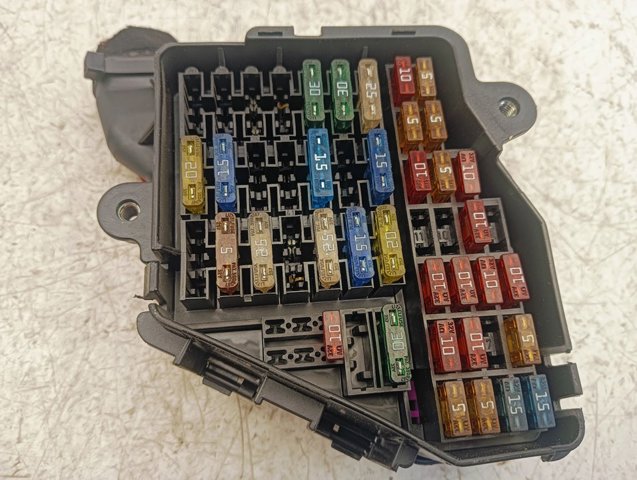 8D1941824 Caja de fusibles comprar Almería