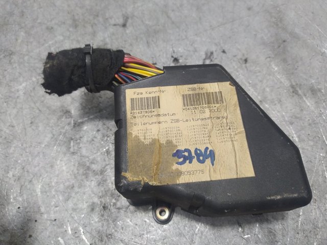 8D1941824 VAG Caja de fusibles  comprar en Jaén