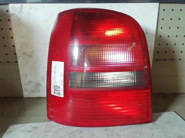 8D9945095D VAG Piloto trasero izquierdo  en stock Gandía