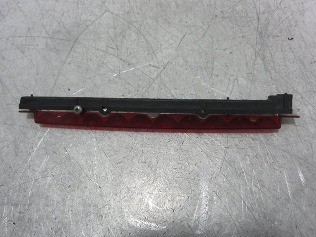 VAG 8D9945097B Tercera luz de freno comprar Tarragona