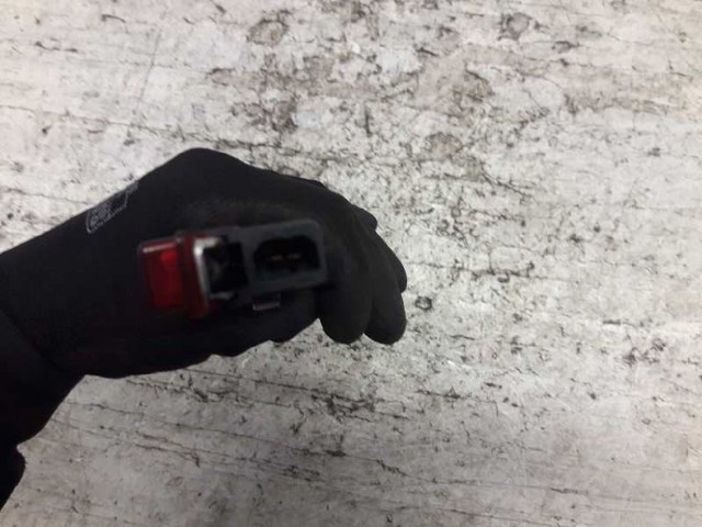 8D9945097B VAG Tercera luz de freno comprar Alcalá