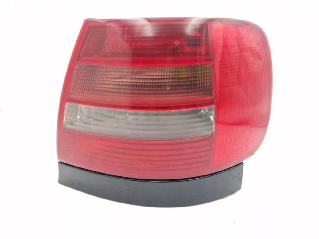 VAG 8D9945112 Piloto trasero derecho comprar Barcelona