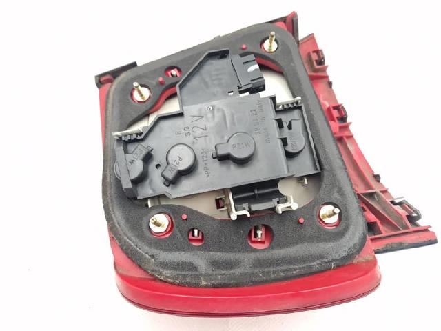 VAG 8D9945112 Piloto trasero derecho  disponible España