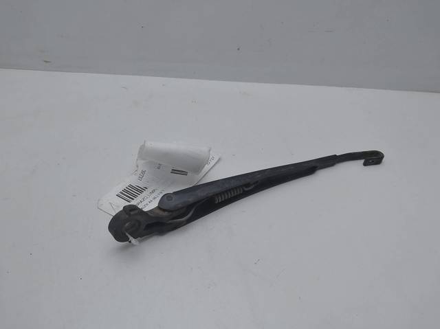 8D9955407A Brazo del limpiaparabrisas trasero  comprar en Zaragoza