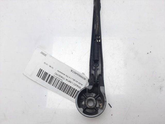 8D9955407A Brazo del limpiaparabrisas, trasero  en stock Granada