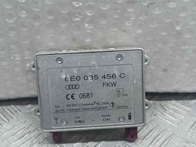 8E0035456C VAG Amplificador de señal de antena  disponible Vigo