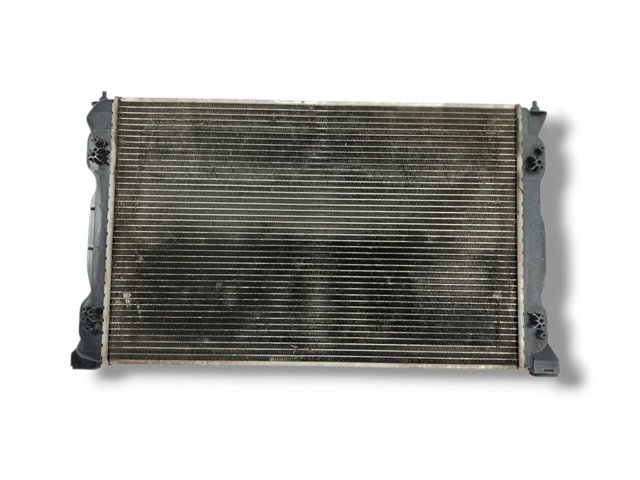 8E0121251A Radiador de refrigeración del motor  comprar en Reus