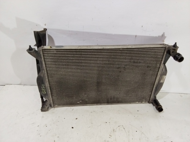 VAG 8E0121251A Radiador de refrigeración del motor  disponible Lugo