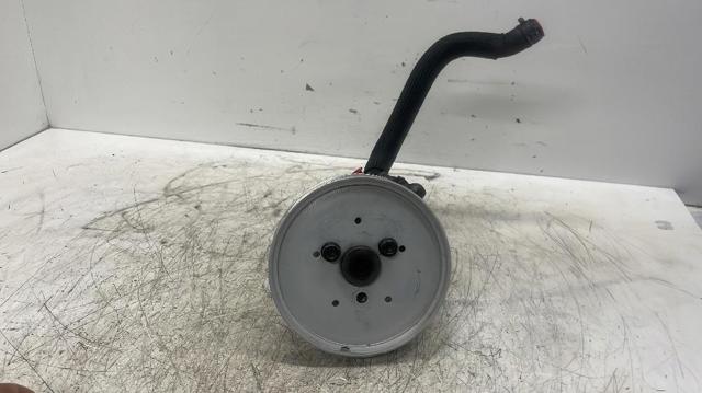 8E0145155 Bomba de dirección asistida  disponible Utrera
