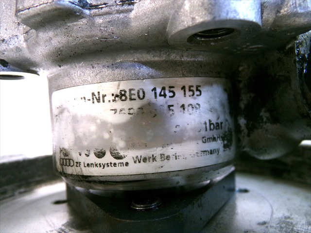 VAG 8E0145155 Bomba de dirección  en stock Valencia