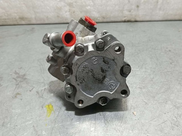 VAG 8E0145155 Bomba de dirección  en stock Terrassa