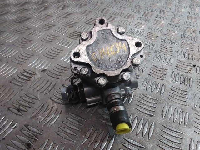 VAG 8E0145155N Bomba de dirección  en stock Terrassa