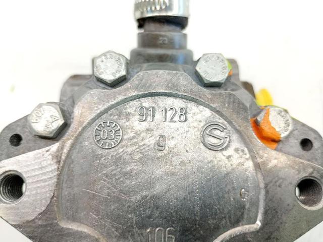 VAG 8E0145155N Bomba de dirección asistida  disponible España