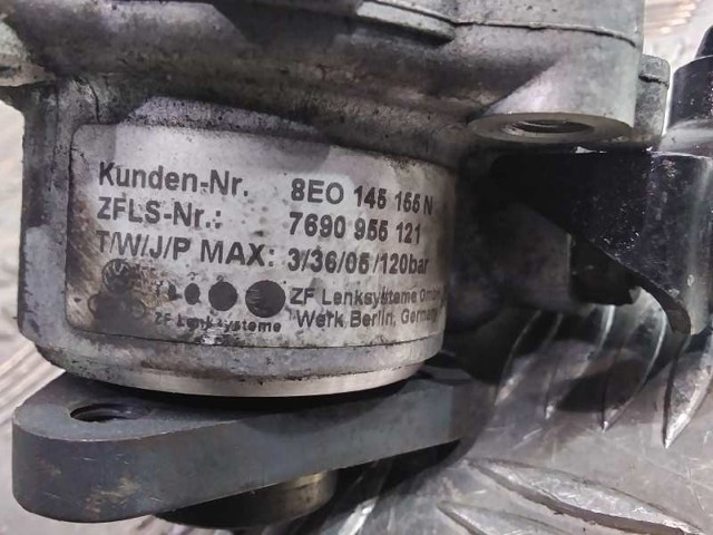 VAG 8E0145155N Bomba de dirección asistida  comprar en Albacete