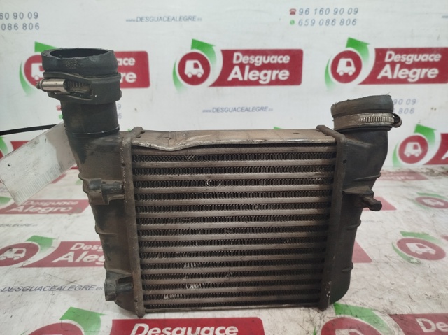 VAG 8E0145805S Intercooler  en stock Terrassa