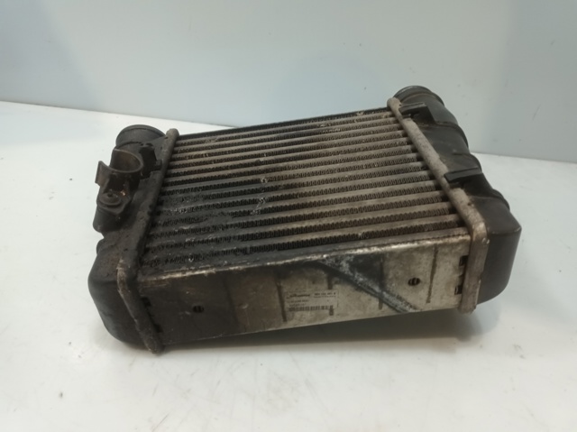 8E0145805S VAG Intercooler  disponible Ourense