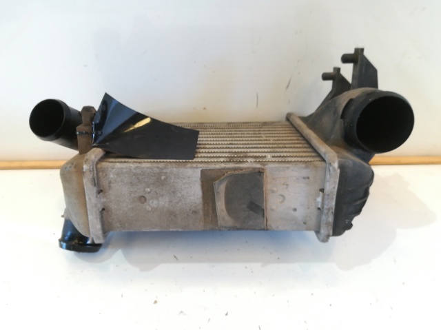 8E0145806C VAG Intercooler  disponible Vigo