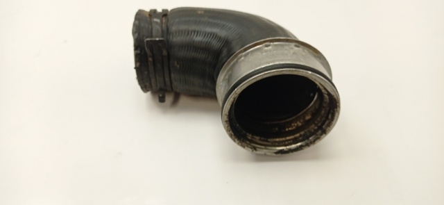 Tubo flexible de aire de sobrealimentación 8E0145834P VAG