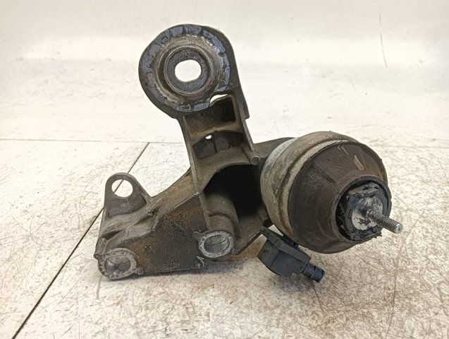 8E0199352D VAG