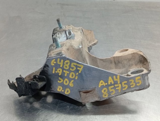 8E0199352F VAG