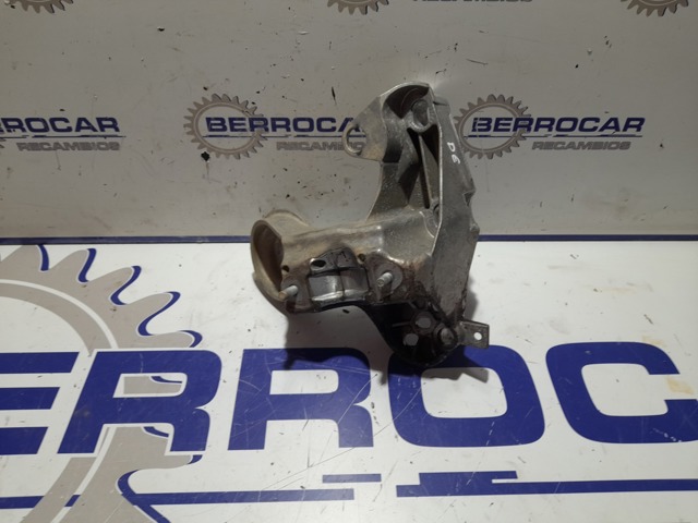 Soporte para taco de motor derecho 8E0199352N VAG