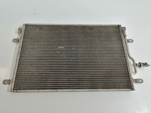 Condensador / radiador  aire acondicionado para audi a4 2.0 fsi awa 8E0260401D