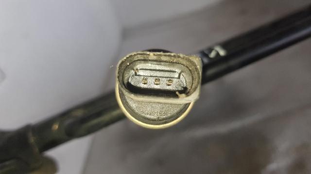 8E0260401Q Condensador aire acondicionado  en stock Sabadell