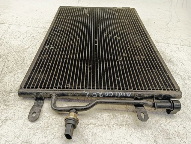 VAG 8E0260403B Condensador de aire acondicionado  disponible España